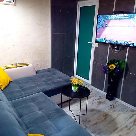 Lion's Bridge 2 - Center Апартамент София